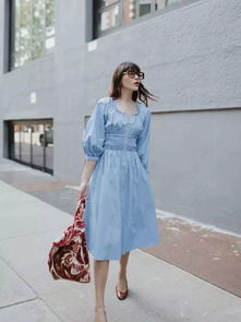 今夏心型领 时尚界不可错过的炸裂美学